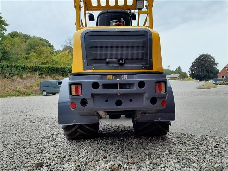 Eurotrac W12 - Zglobni utovarivač: slika 4 Eurotrac W12 - Zglobni utovarivač: slika 4