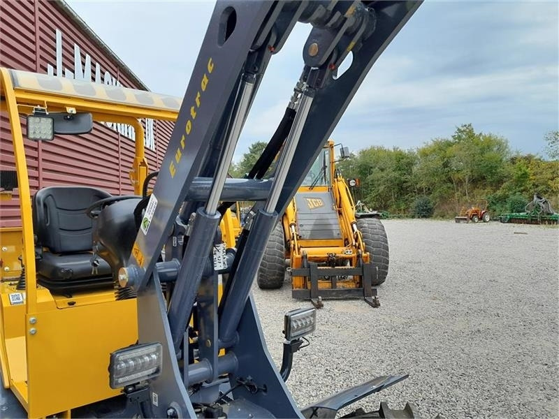 Zglobni utovarivač Eurotrac W12: slika 13