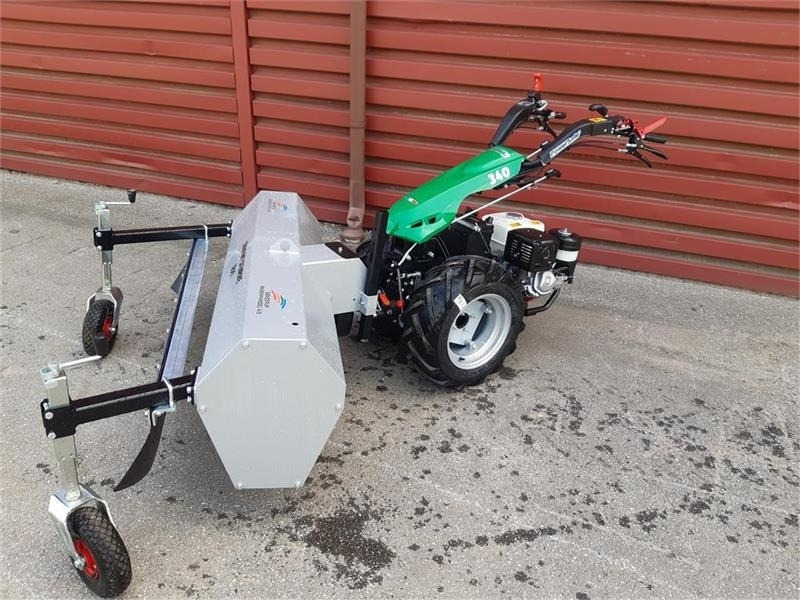 Ferrari 340 el-start stenrive - Komunalni traktor: slika 2 Ferrari 340 el-start stenrive - Komunalni traktor: slika 2