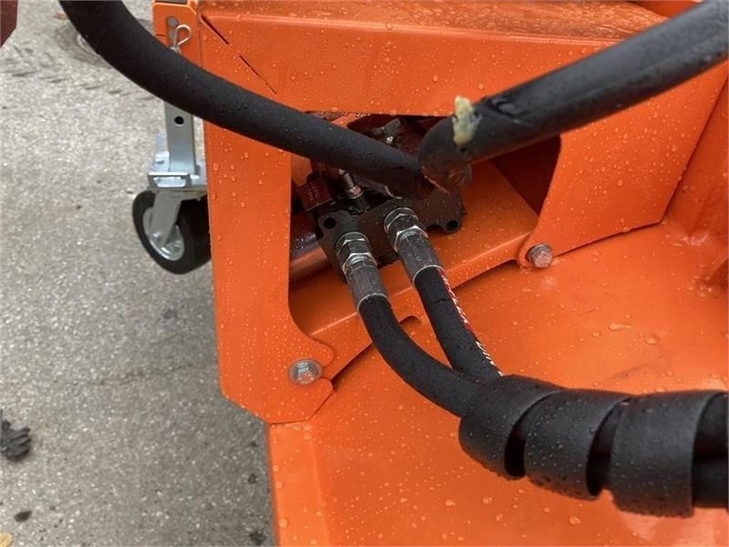 - - - J-Maskiner 180 - Metle: slika 5 - - - J-Maskiner 180 - Metle: slika 5