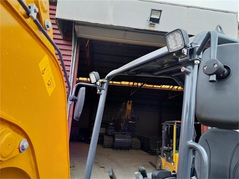 Lizing XCMG xe27e u/hus  XCMG xe27e u/hus: slika 14