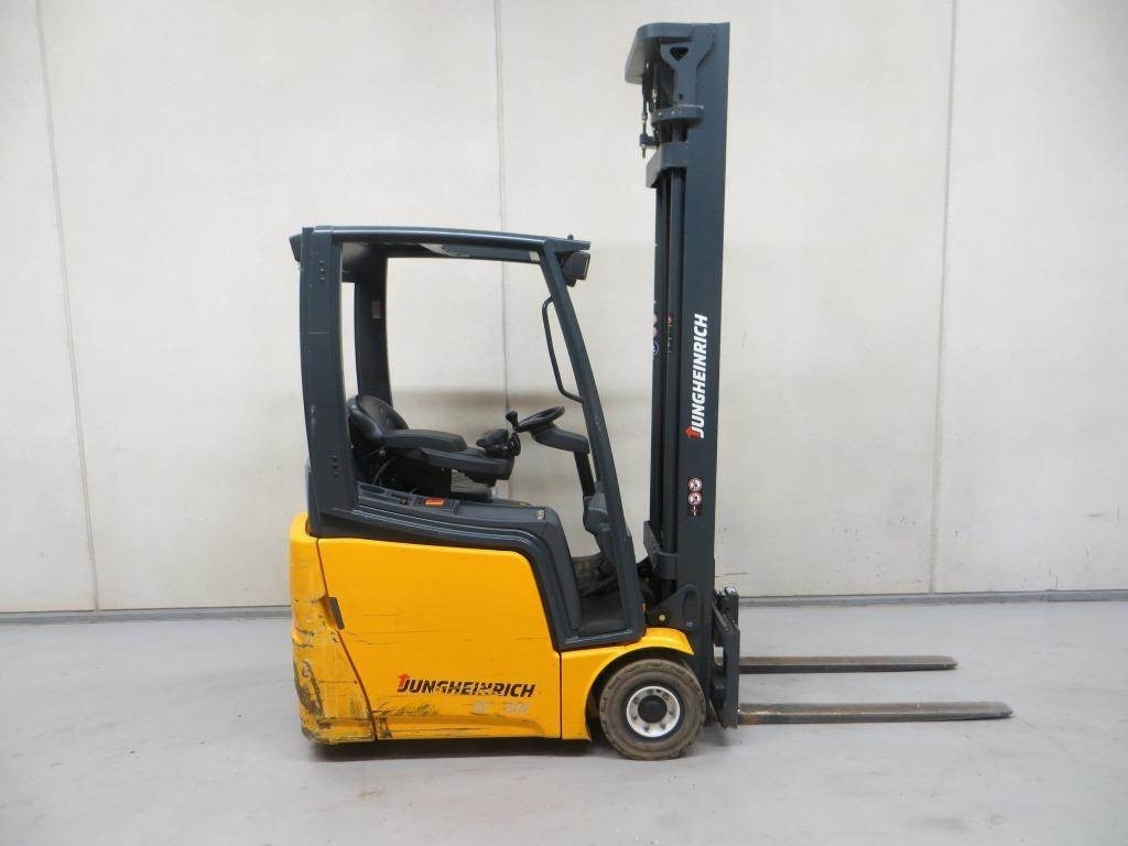 Jungheinrich EFG 215 - Električni viljuškar: slika 1 Jungheinrich EFG 215 - Električni viljuškar: slika 1