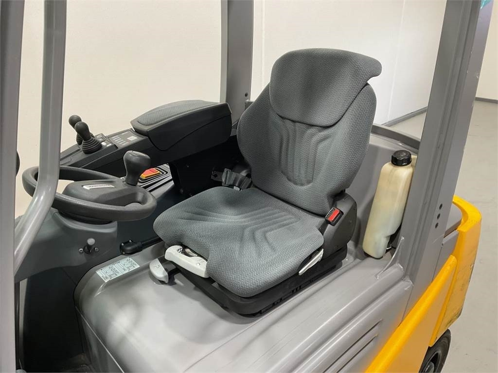 Jungheinrich EFG 320 - Električni viljuškar: slika 5 Jungheinrich EFG 320 - Električni viljuškar: slika 5