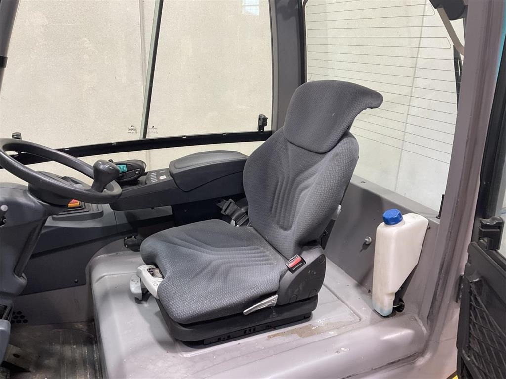 Jungheinrich EFG 425K - Električni viljuškar: slika 5 Jungheinrich EFG 425K - Električni viljuškar: slika 5