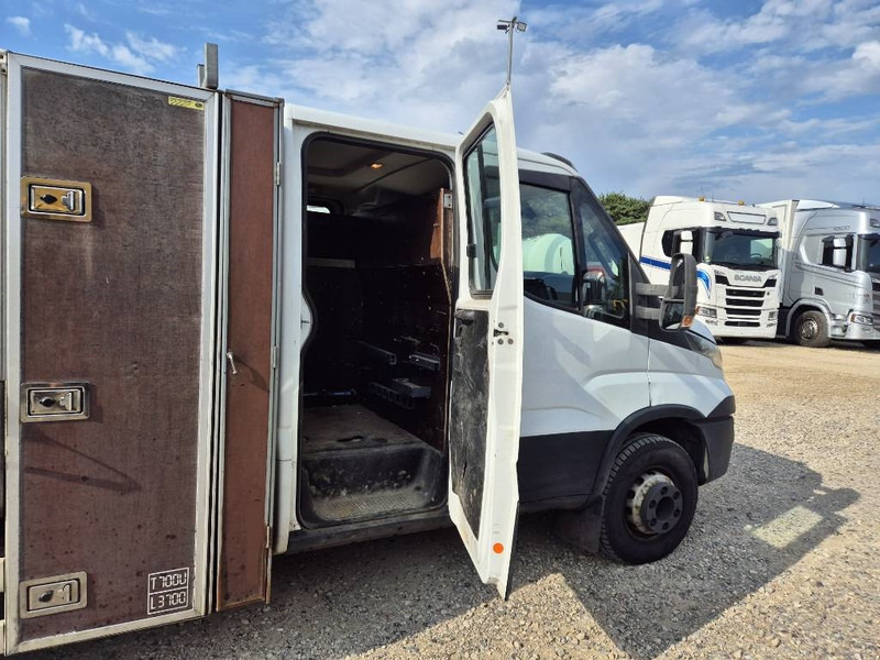 Iveco 70c17 // med lad og presenning - Kamion sa tovarnim sandukom: slika 5 Iveco 70c17 // med lad og presenning - Kamion sa tovarnim sandukom: slika 5