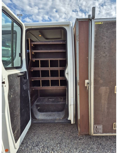 Kamion sa tovarnim sandukom Iveco 70c17 // med lad og presenning: slika 6