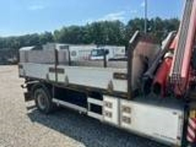 Iveco Eurocargo 120 EL 210hp / Fassi 80A Year 2012 + Tip - Kamion sa dizalicom: slika 2 Iveco Eurocargo 120 EL 210hp / Fassi 80A Year 2012 + Tip - Kamion sa dizalicom: slika 2