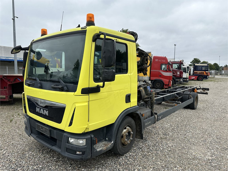 MAN TGL 12.220 // Crane HMF 735K2 // - Kamion sa dizalicom: slika 1 MAN TGL 12.220 // Crane HMF 735K2 // - Kamion sa dizalicom: slika 1