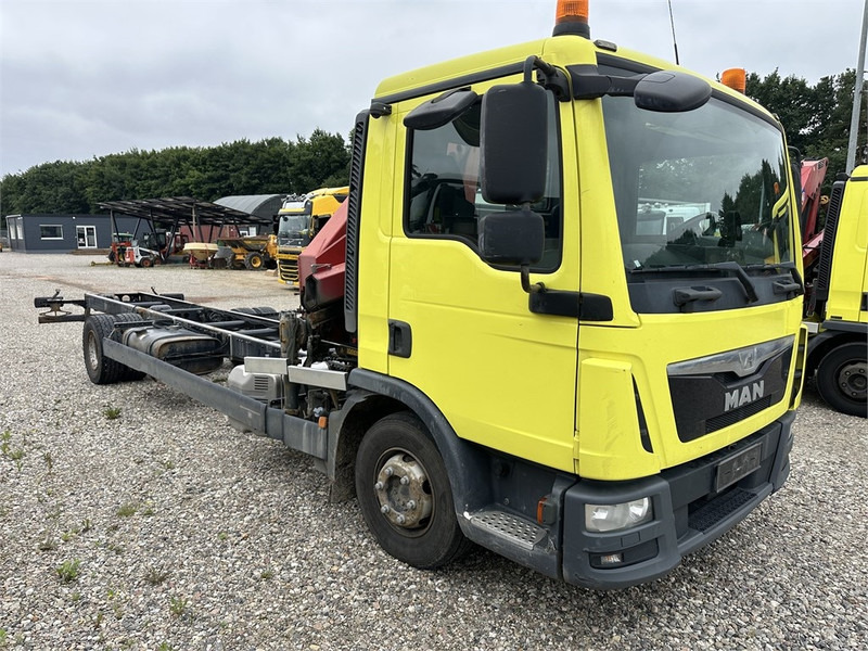 MAN TGL 12.220 // Crane HMF 735K2 // - Kamion sa dizalicom: slika 2 MAN TGL 12.220 // Crane HMF 735K2 // - Kamion sa dizalicom: slika 2