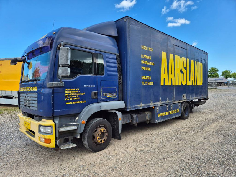 MAN TGM 12.280 // Lift // Sideopening - Kamion sa zatvorenim sandukom: slika 1 MAN TGM 12.280 // Lift // Sideopening - Kamion sa zatvorenim sandukom: slika 1