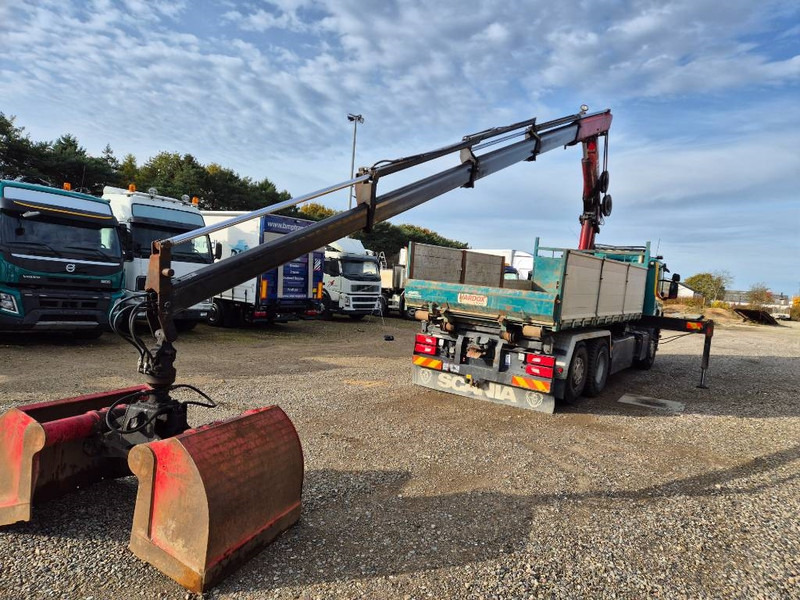 Scania P450 6x2/4 // HMF 2223 K4 // 3-way tip - Kamion sa dizalicom: slika 3 Scania P450 6x2/4 // HMF 2223 K4 // 3-way tip - Kamion sa dizalicom: slika 3