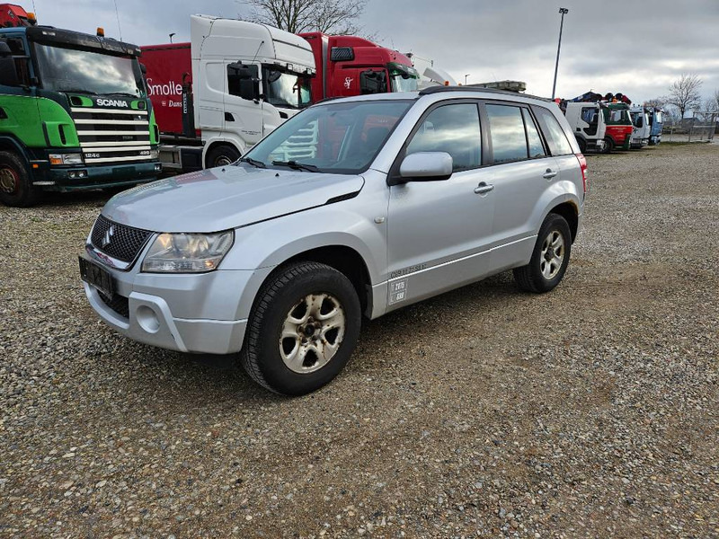 Suzuki Grand Vitara 2,0 GLX aut. Van 5d - Dostavno vozilo sa zatvorenim sandukom: slika 1 Suzuki Grand Vitara 2,0 GLX aut. Van 5d - Dostavno vozilo sa zatvorenim sandukom: slika 1