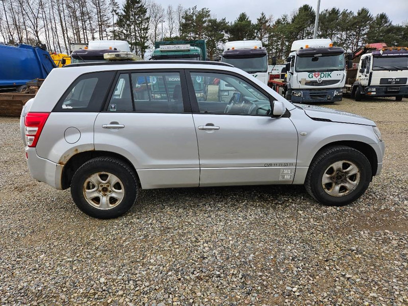 Dostavno vozilo sa zatvorenim sandukom Suzuki Grand Vitara 2,0 GLX aut. Van 5d: slika 6