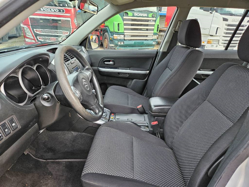 Dostavno vozilo sa zatvorenim sandukom Suzuki Grand Vitara 2,0 GLX aut. Van 5d: slika 10