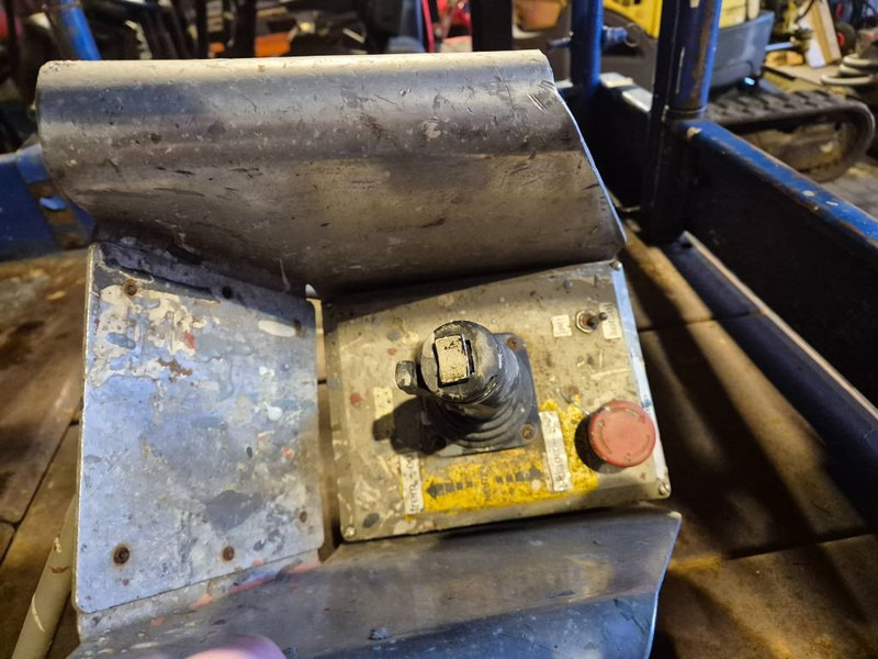 UpRight 2 persons lift - Lift u obliku makaza: slika 5 UpRight 2 persons lift - Lift u obliku makaza: slika 5