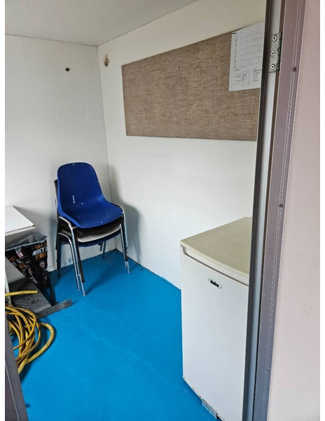 Prikolica sa zatvorenim sandukom VA 1300 kg Toilet/Bad/omklædning/spiserum: slika 15