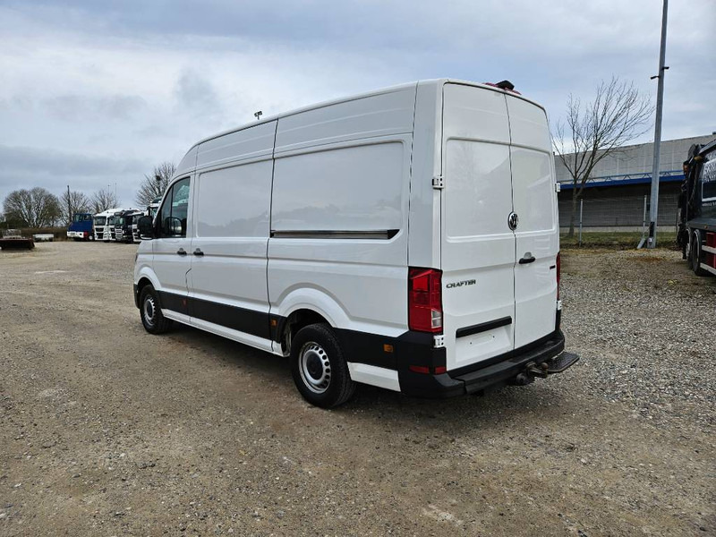 Volkswagen Crafter 35 // 4 motion 4x4 // AUT // 5 Doors - Furgon: slika 3 Volkswagen Crafter 35 // 4 motion 4x4 // AUT // 5 Doors - Furgon: slika 3