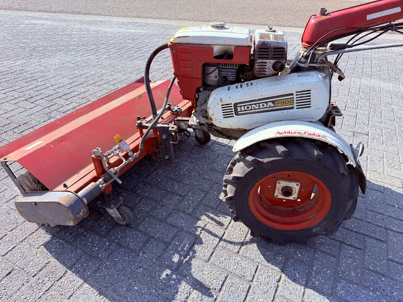 Honda F800 Veegmachine - Autočistilica: slika 2 Honda F800 Veegmachine - Autočistilica: slika 2