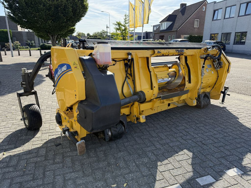 New Holland 380FP Gras Pickup - Kombajn: slika 2 New Holland 380FP Gras Pickup - Kombajn: slika 2