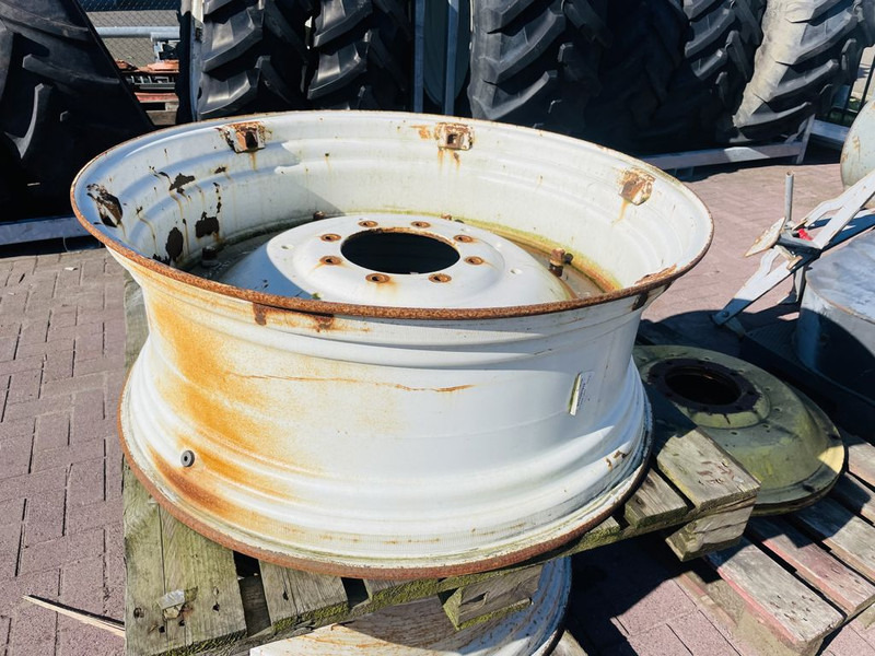 New Holland DW15Lx 38 set velgen - Felna: slika 2 New Holland DW15Lx 38 set velgen - Felna: slika 2