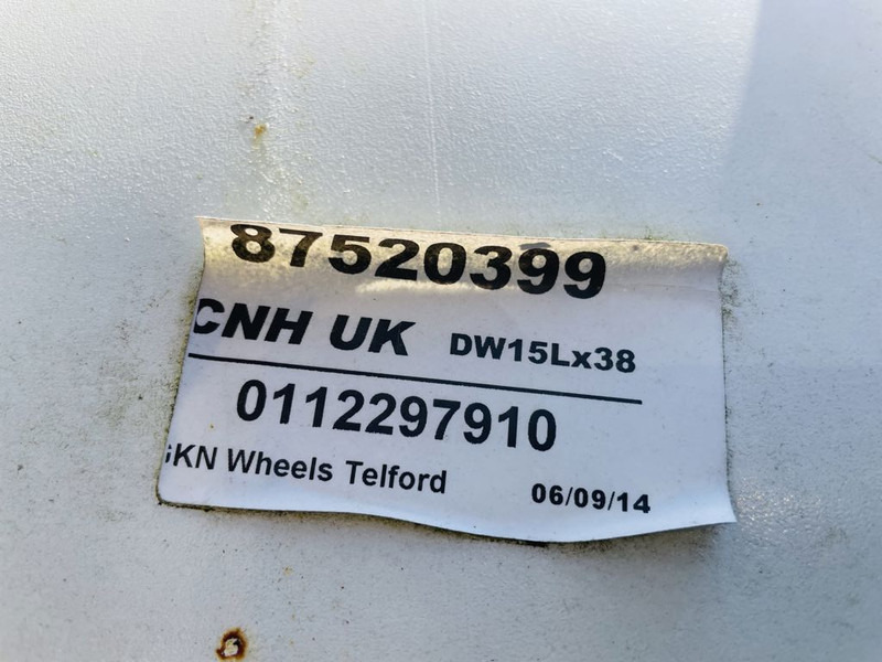 New Holland DW15Lx 38 set velgen - Felna: slika 3 New Holland DW15Lx 38 set velgen - Felna: slika 3