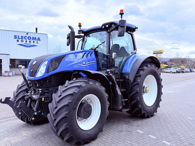 New Holland T7.315HD Auto Command + GPS - Traktor: slika 1 New Holland T7.315HD Auto Command + GPS - Traktor: slika 1