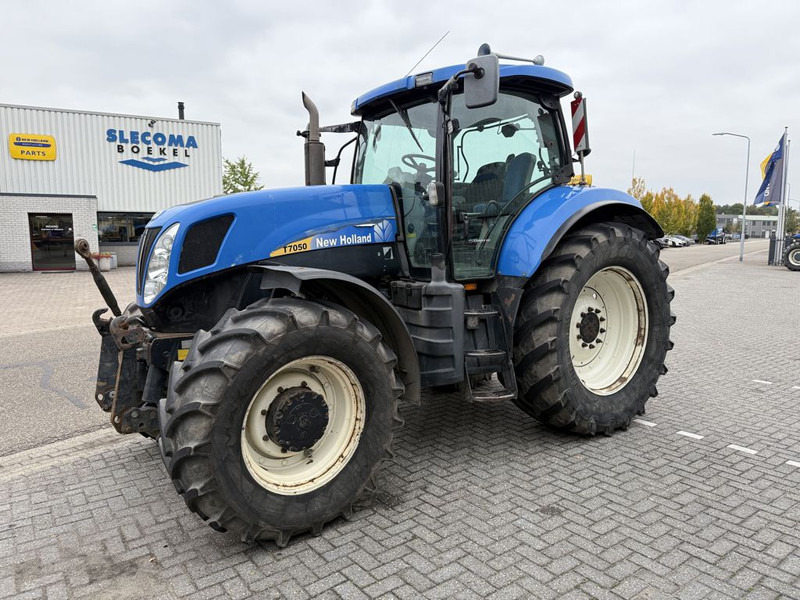 New Holland T7050 Power Command - Traktor: slika 1 New Holland T7050 Power Command - Traktor: slika 1