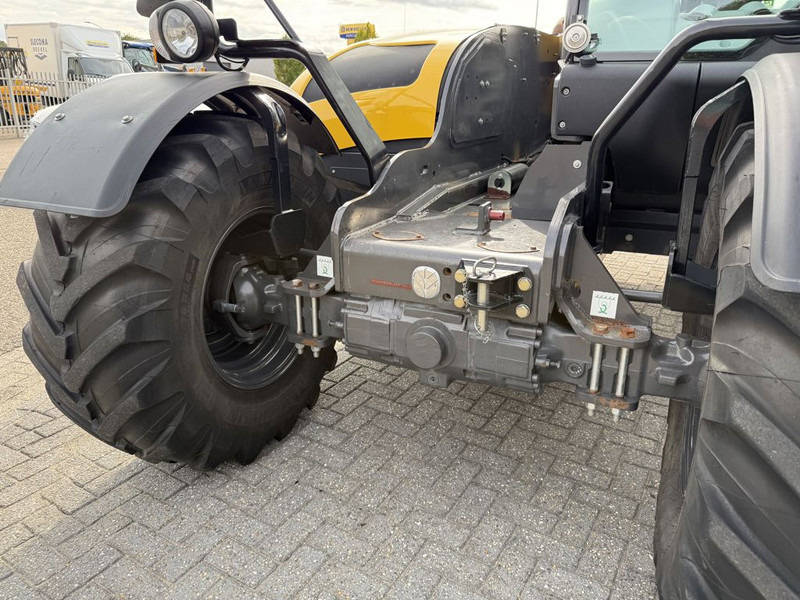 Teleskopski upravljač New Holland TH6.36 PLUS: slika 13