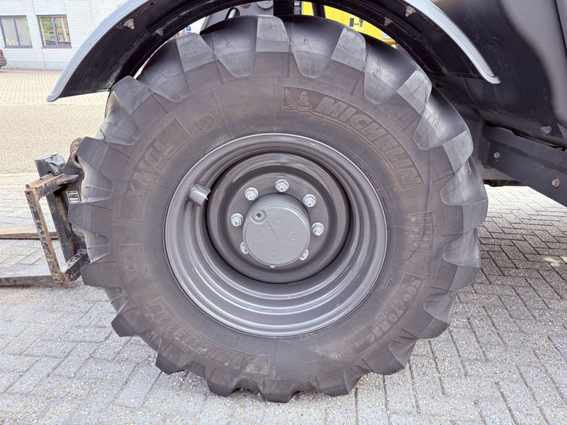 Teleskopski upravljač New Holland TH6.36 PLUS: slika 9