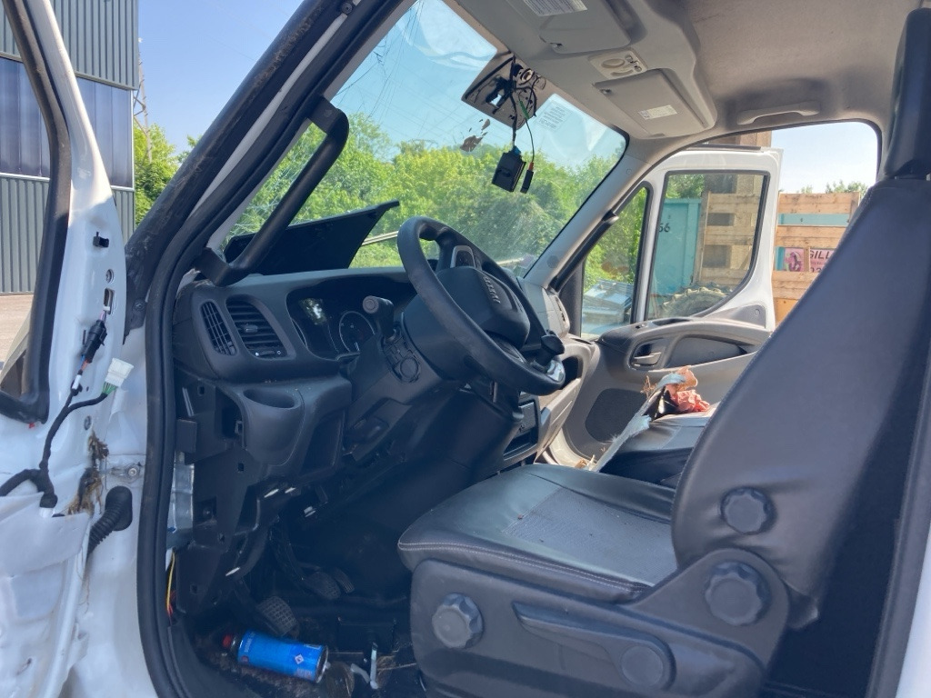 IVECO DAILY FOURGON 50C18 - Vazdušna platforma montirana na kamion: slika 4 IVECO DAILY FOURGON 50C18 - Vazdušna platforma montirana na kamion: slika 4