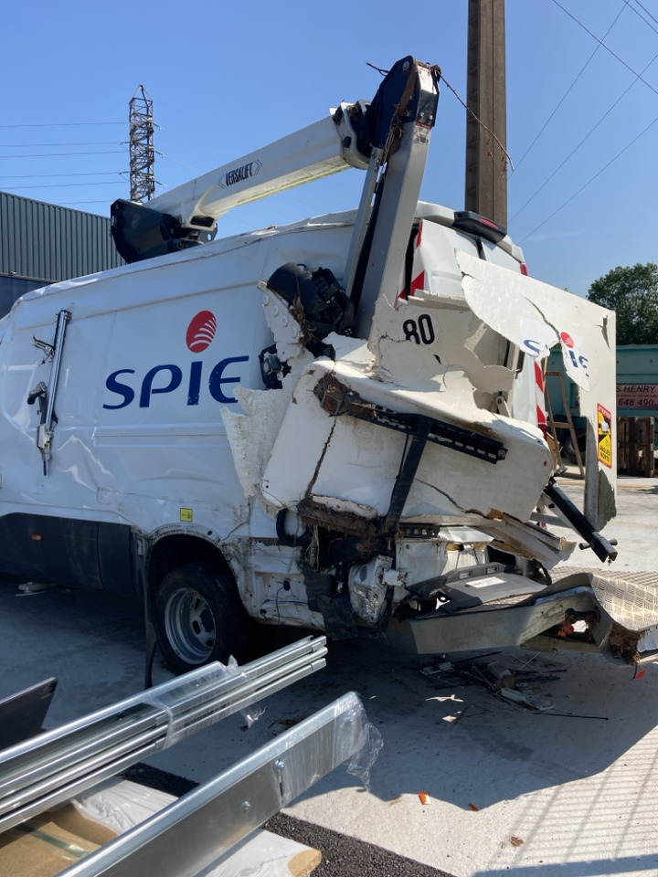 IVECO DAILY FOURGON 50C18 - Vazdušna platforma montirana na kamion: slika 5 IVECO DAILY FOURGON 50C18 - Vazdušna platforma montirana na kamion: slika 5