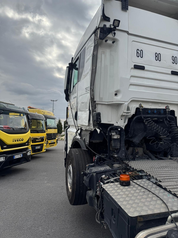 MAN TGX 18.520 - Tegljač: slika 3 MAN TGX 18.520 - Tegljač: slika 3