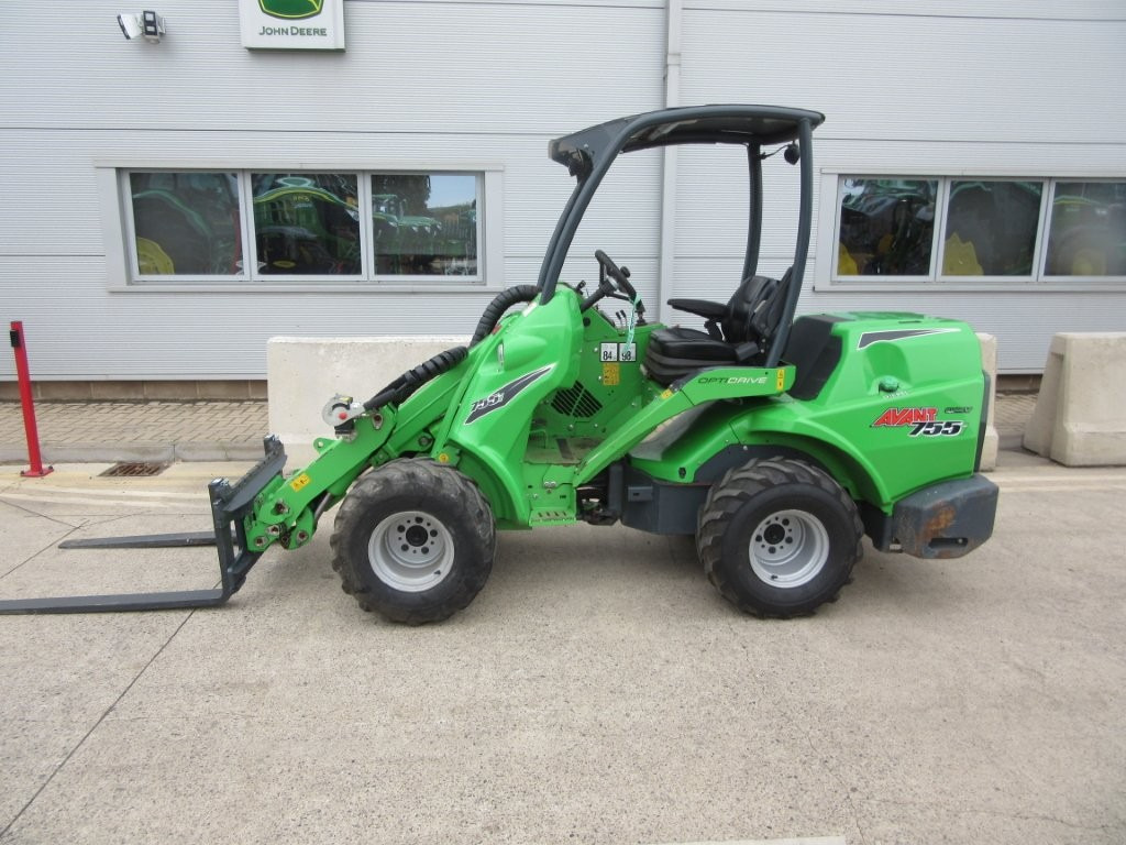 AVANT 755I LOADER - Zglobni utovarivač: slika 3 AVANT 755I LOADER - Zglobni utovarivač: slika 3