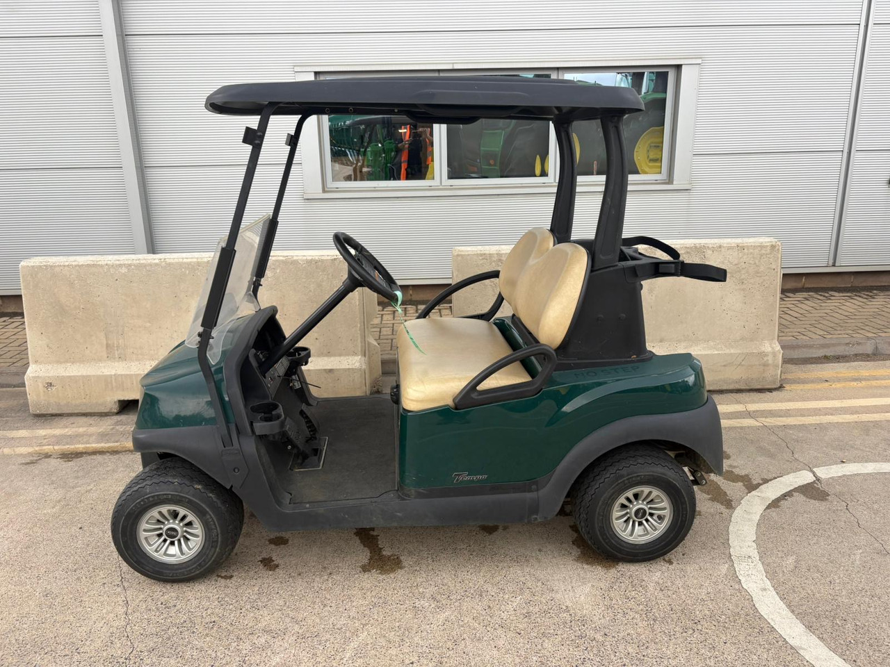 Clubcar Temp 48V Lead Acid Battery Golf Buggy - Golf auto: slika 1 Clubcar Temp 48V Lead Acid Battery Golf Buggy - Golf auto: slika 1