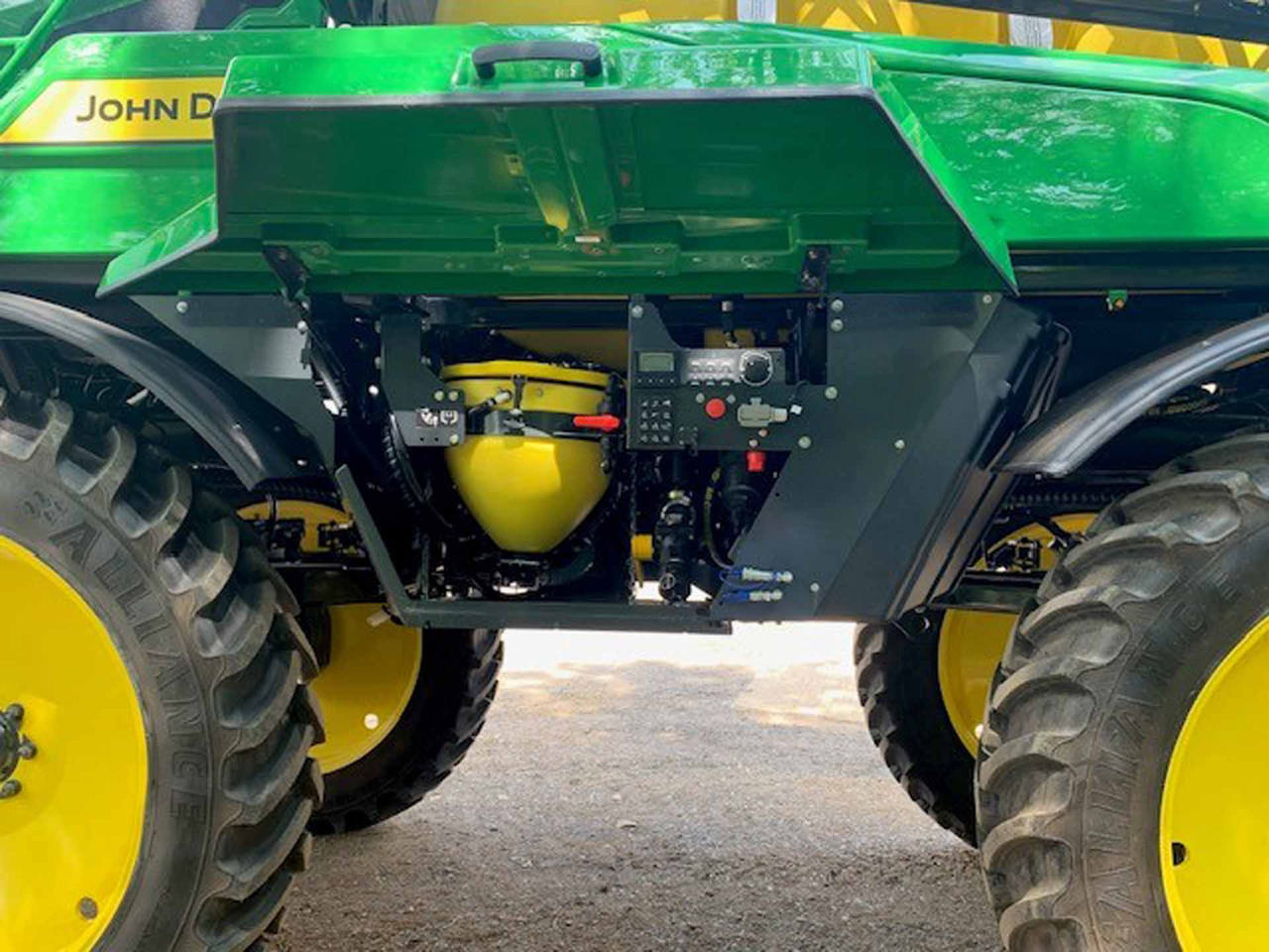 John Deere 340M - Prskalica: slika 2 John Deere 340M - Prskalica: slika 2