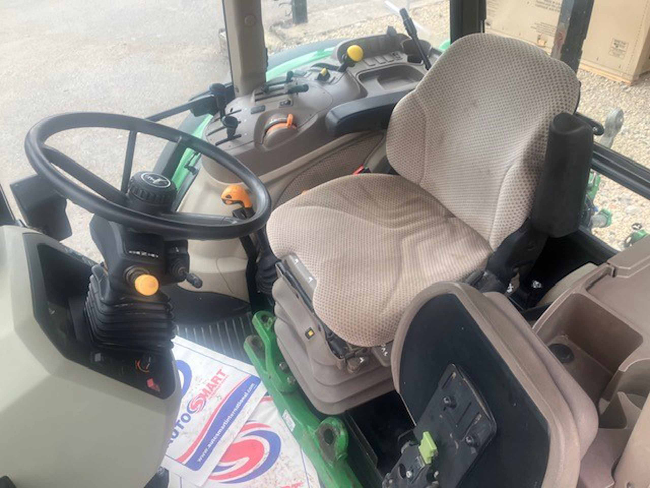 Traktor John Deere 5085M: slika 16