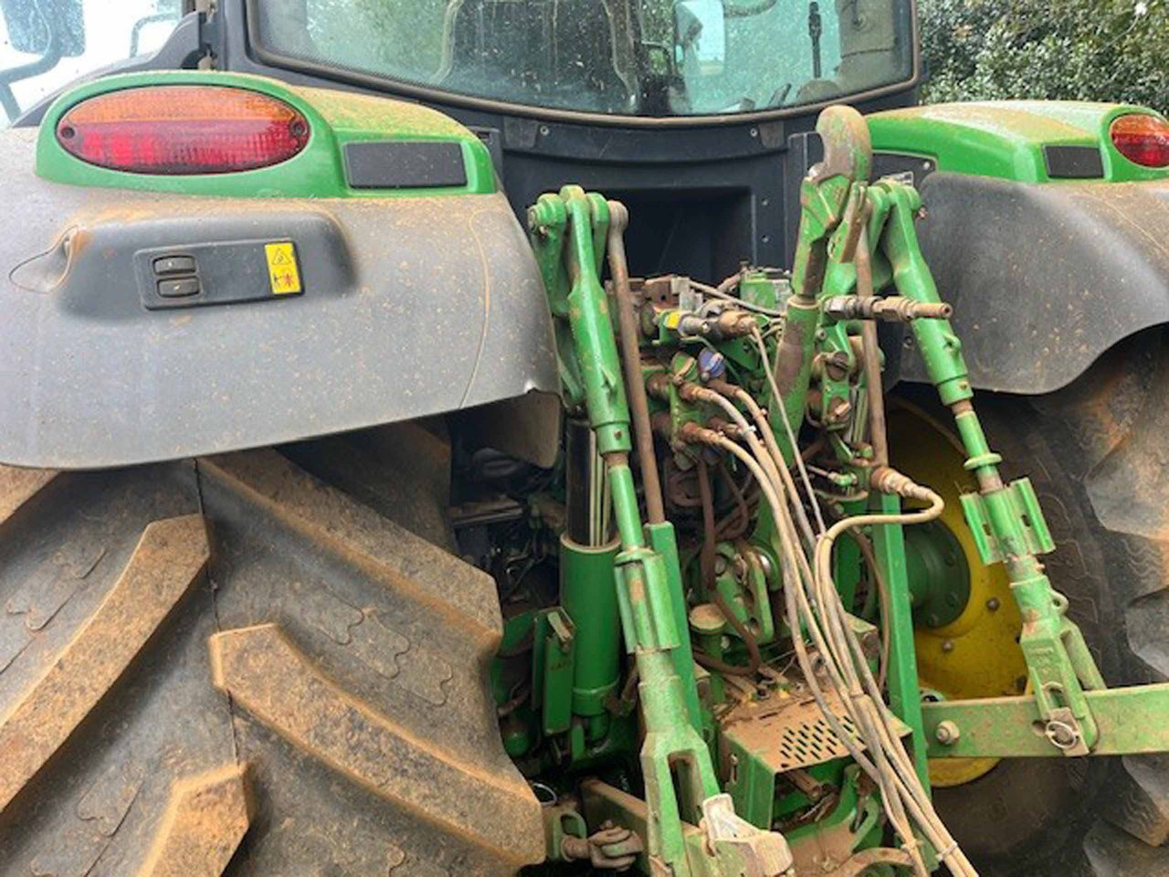 John Deere 6150R - Traktor: slika 4 John Deere 6150R - Traktor: slika 4