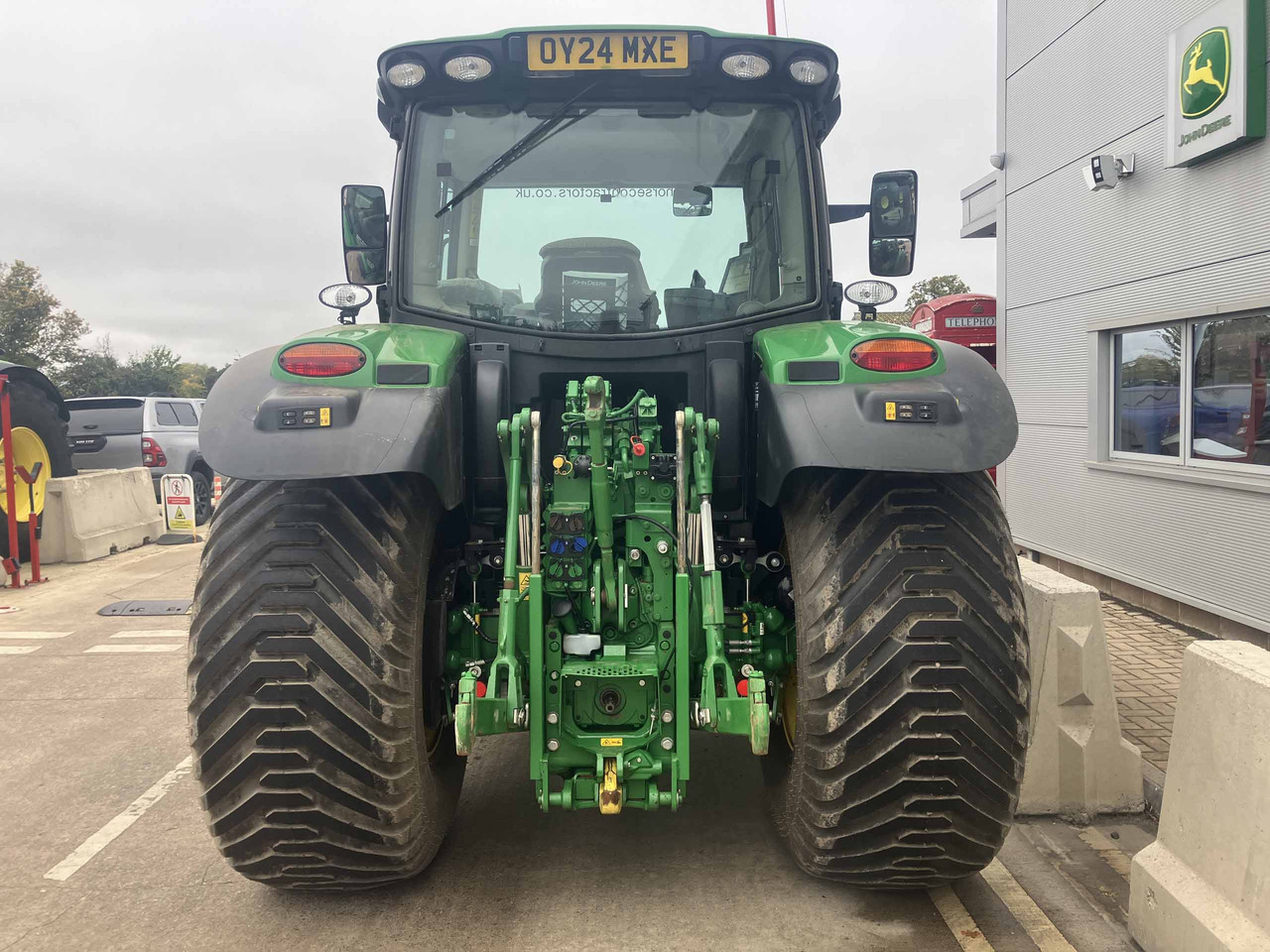John Deere 6R 130 - Traktor: slika 4 John Deere 6R 130 - Traktor: slika 4