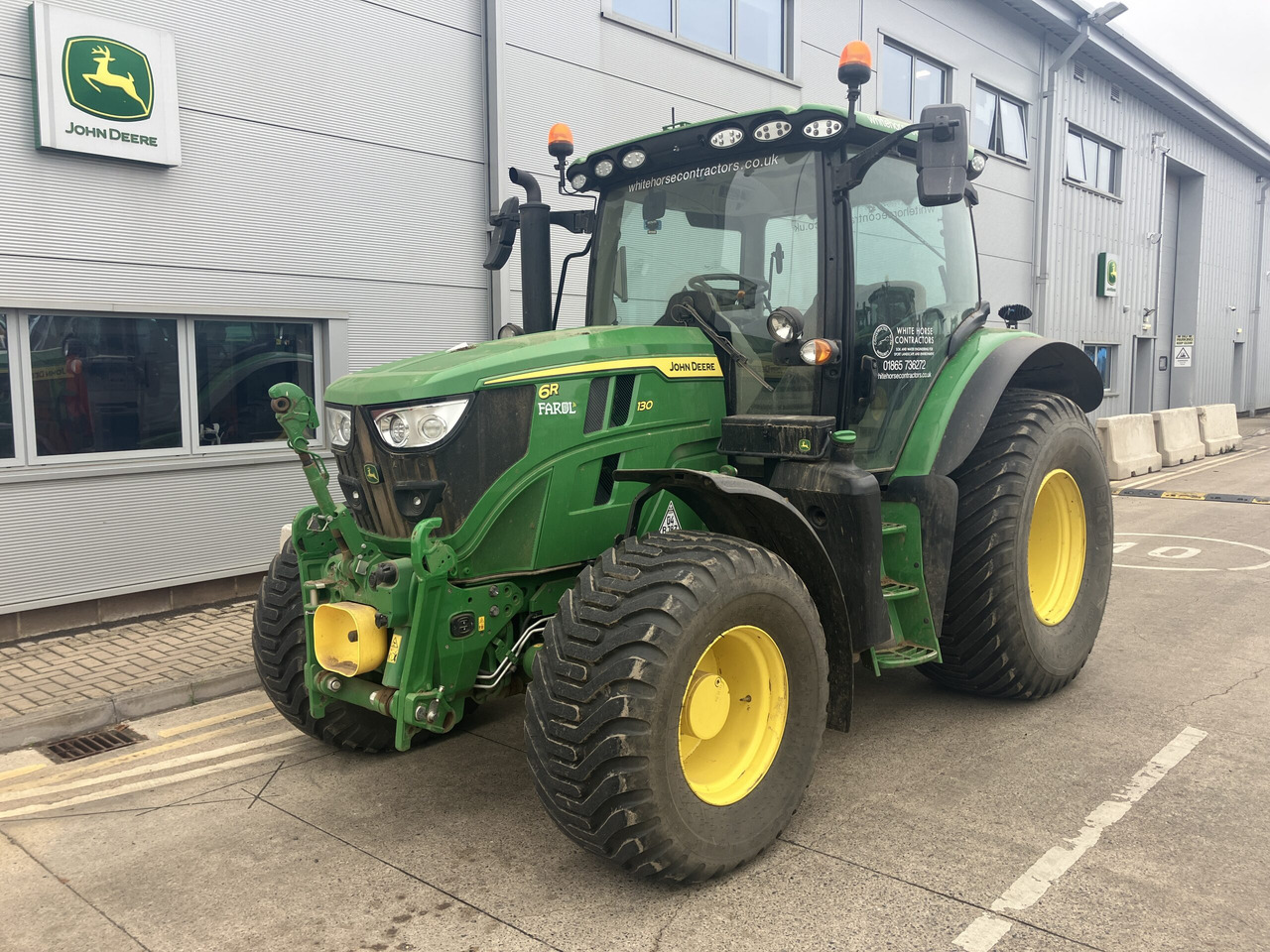 John Deere 6R 130 - Traktor: slika 1 John Deere 6R 130 - Traktor: slika 1