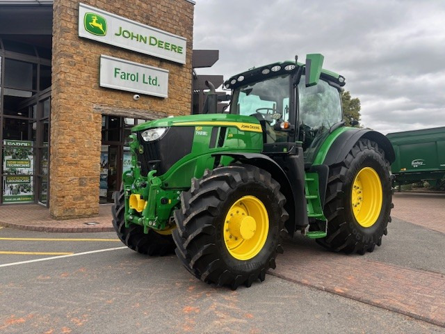 John Deere 6R 215 - Traktor: slika 1 John Deere 6R 215 - Traktor: slika 1
