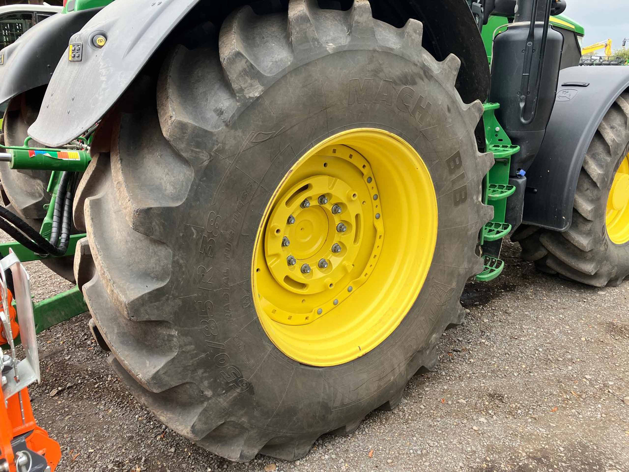 John Deere 6R 215 - Traktor: slika 5 John Deere 6R 215 - Traktor: slika 5