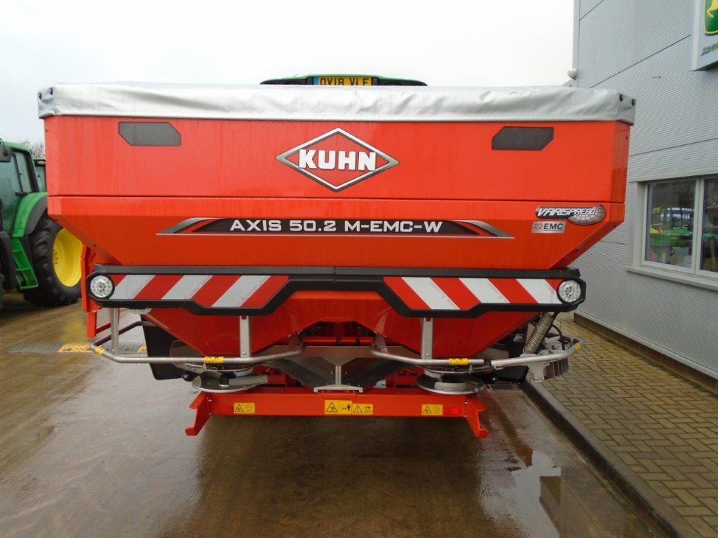 Kuhn Axis 50.2 M EMC W ISO PRO - Rasipač veštačkog đubriva: slika 2 Kuhn Axis 50.2 M EMC W ISO PRO - Rasipač veštačkog đubriva: slika 2