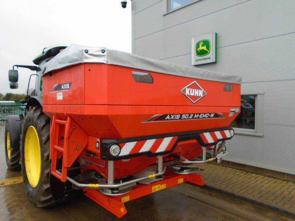 Kuhn Axis 50.2 M EMC W ISO PRO - Rasipač veštačkog đubriva: slika 1 Kuhn Axis 50.2 M EMC W ISO PRO - Rasipač veštačkog đubriva: slika 1