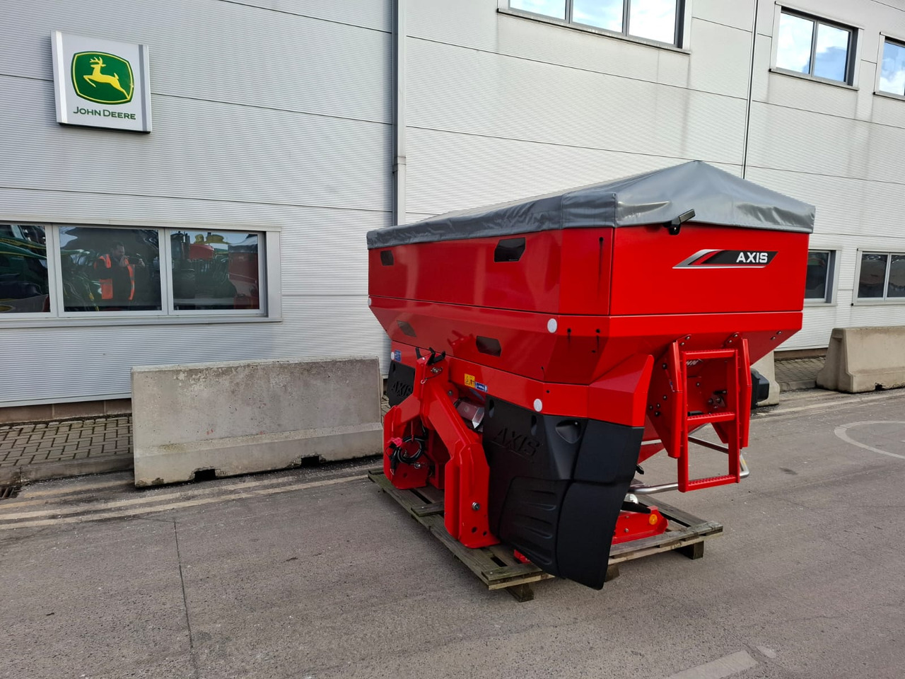 Kuhn Axis 50.2 M EMC W - Rasipač veštačkog đubriva: slika 4 Kuhn Axis 50.2 M EMC W - Rasipač veštačkog đubriva: slika 4