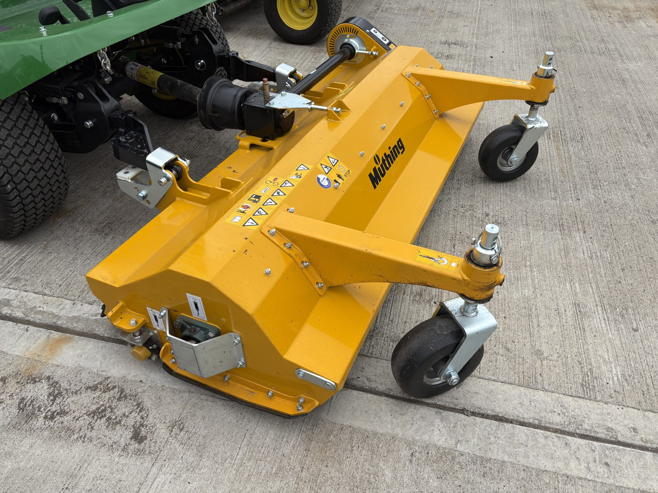 Muthing MU-FM160 JD Outfront Flail Mower - Baštenska kosačica: slika 2 Muthing MU-FM160 JD Outfront Flail Mower - Baštenska kosačica: slika 2