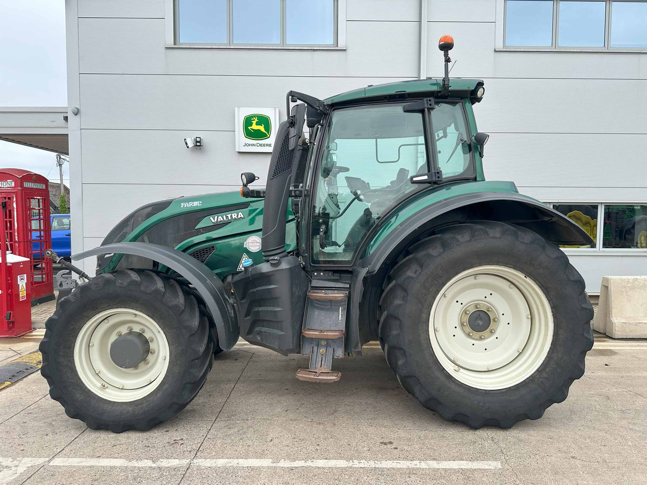 Valtra T174EV - Traktor: slika 2 Valtra T174EV - Traktor: slika 2