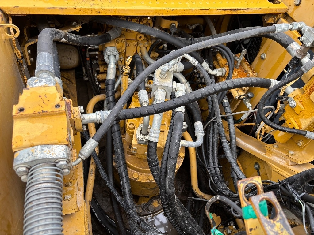 Bager guseničar CAT 324 E LN: slika 20