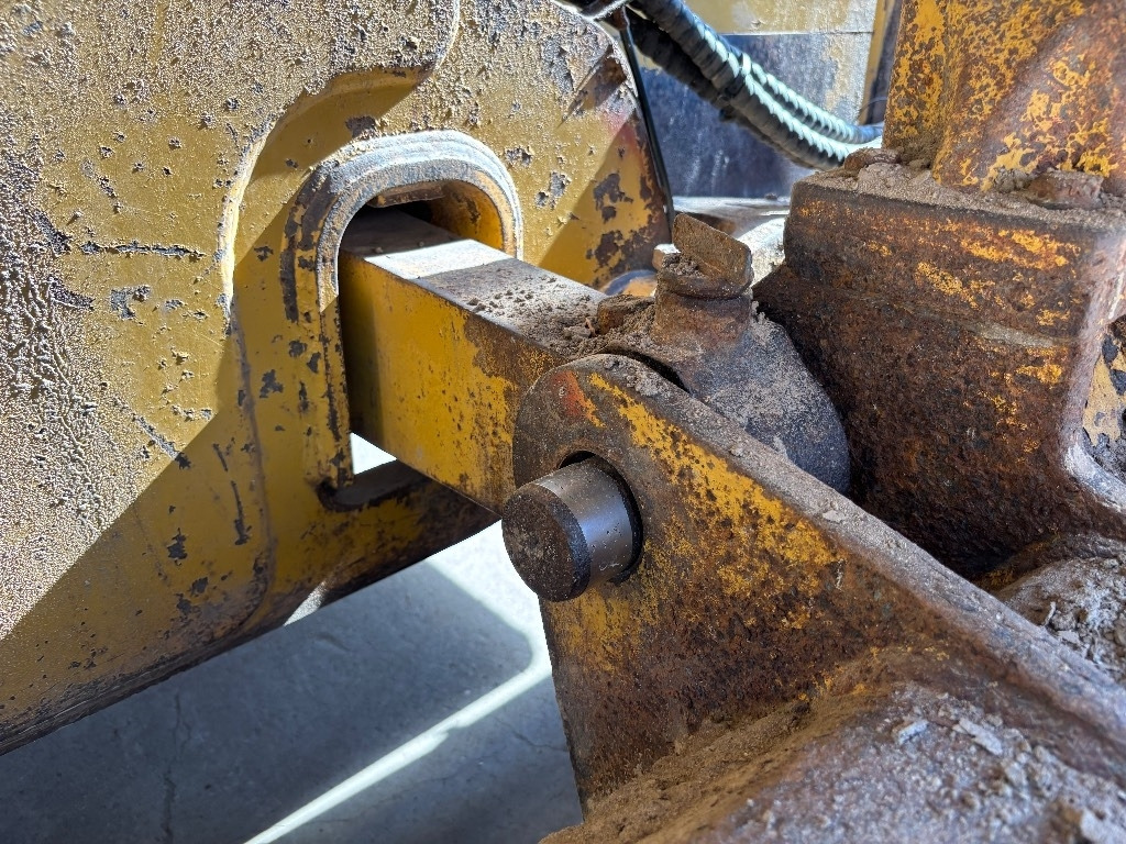 Buldožer CAT D 6 N LGP: slika 24
