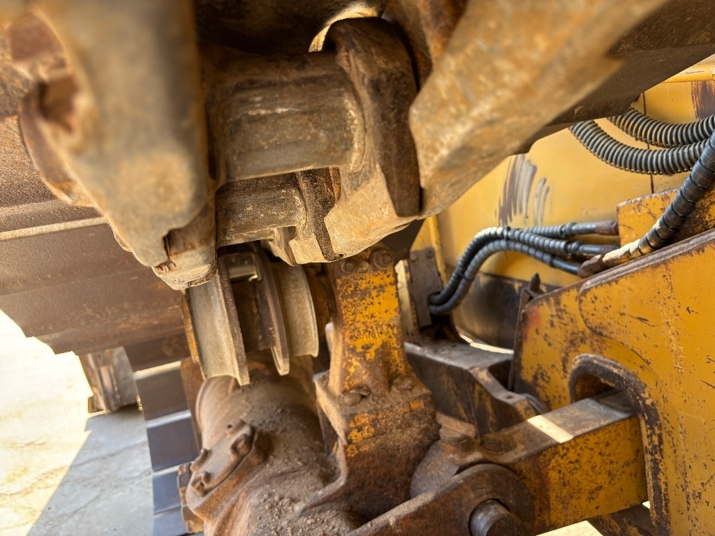Buldožer CAT D 6 N LGP: slika 7