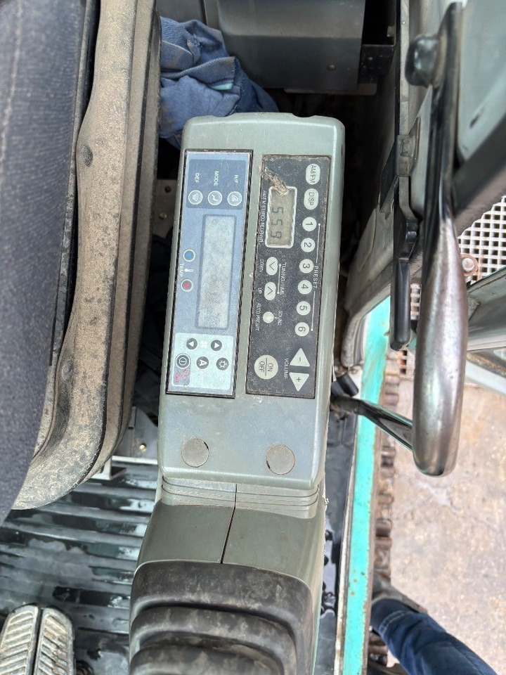 Bager guseničar Kobelco SK 135: slika 14